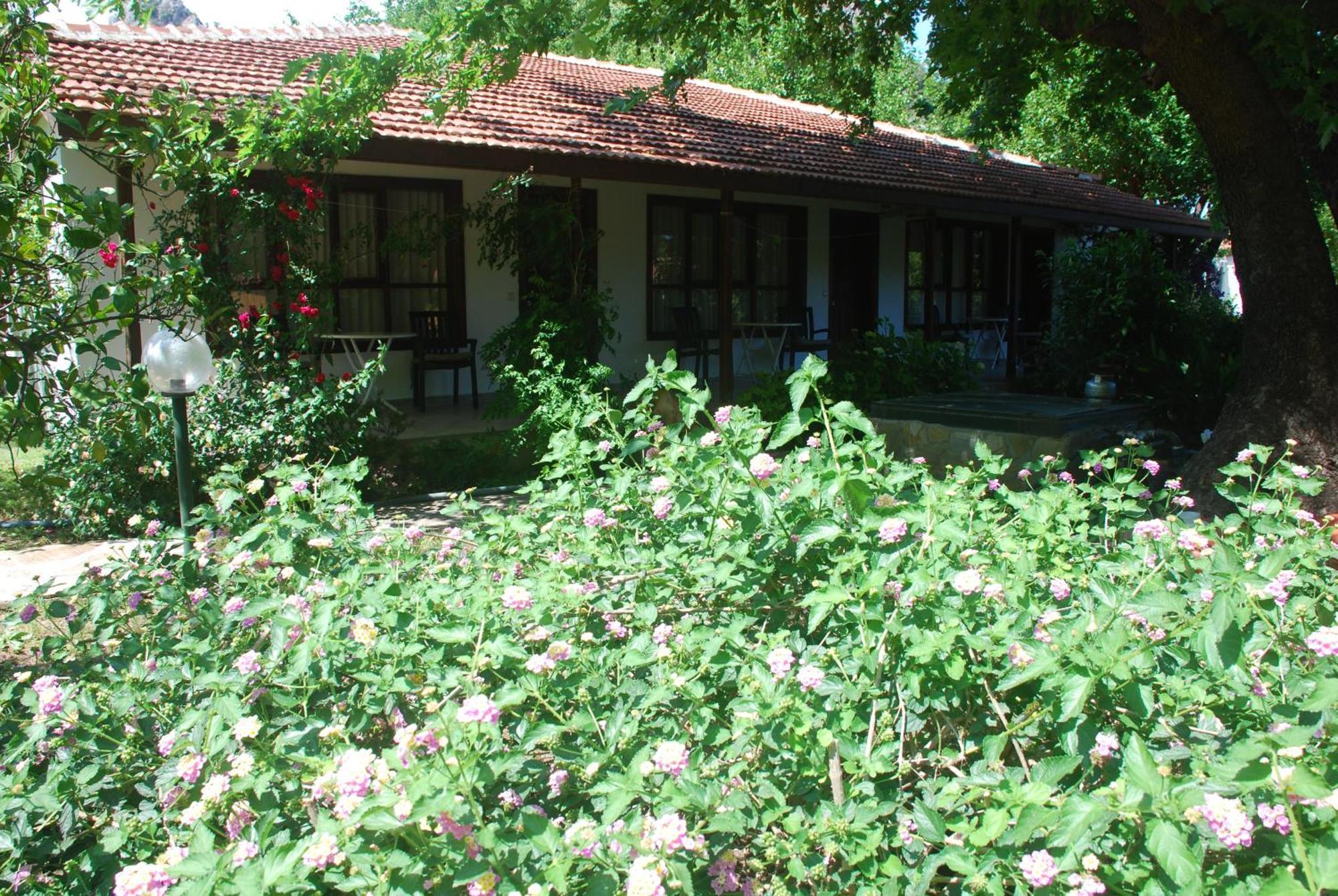 Dolunay Apart Hotel Çıralı Exterior foto